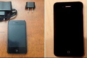 G&ouml;r&uuml;n&uuml;şte iPhone, ama i&ccedil;i şok tabancası!