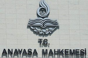 AYM'den Evren ve Şahinkaya ret