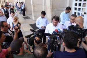 CHP'li vekilleri &ccedil;ıldırtan olay