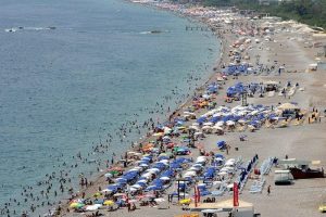 Antalya 42 dereceyi g&ouml;rd&uuml;