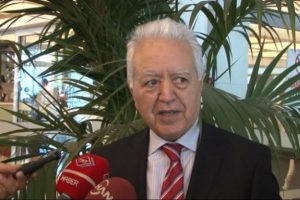 İhsanoğlu i&ccedil;in g&ouml;nl&uuml;n&uuml;zden ne koparsa