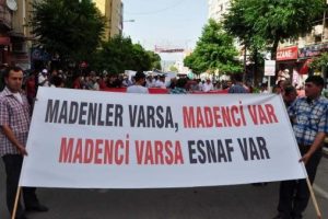Soma'da 'madene ve madenciye sahip &ccedil;ık' y&uuml;r&uuml;y&uuml;ş&uuml;