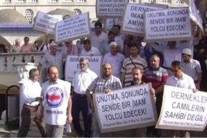 Cami imamına bı&ccedil;aklı saldırı
