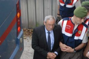 Babamı &ouml;ld&uuml;rmek zorunda mıydın?