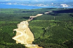 &Uuml;&ccedil;&uuml;nc&uuml; k&ouml;pr&uuml; bağlantı yollarında inşaat durdu