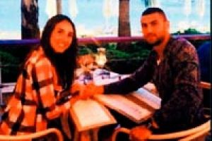 Yeni evlilerden romantik pozlar...