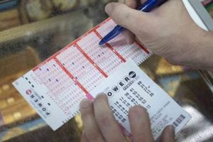 1 milyon doları &ccedil;&ouml;pe attılar