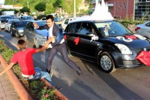 Bu kez para isteyen &ccedil;ocuklar dayak yedi