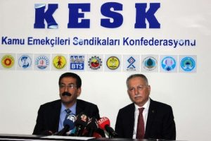 "Yeni vesayetlerin kurulmasını hi&ccedil; kimse istemiyor"