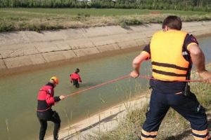 Serinlemek i&ccedil;in girdiği &ccedil;ayda kayboldu