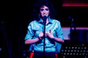 'Beyaz G&uuml;l Kırmızı G&uuml;l'e farklı yorum...