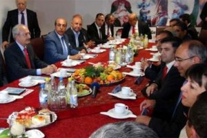 "Ekmeleddin İhsanoğlu'na destek vermeyeceğiz"
