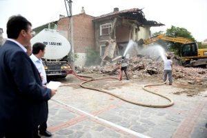 Osmangazi Belediyesi mahallelere nefes aldırmaya devam ediyor