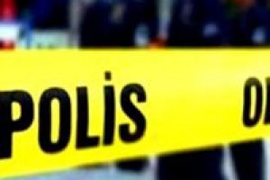 Antalya'da anne-kız evde &ouml;l&uuml; bulundu