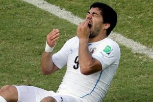 Suarez'den ilgin&ccedil; savunma