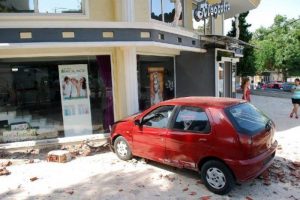 Otomobilin direksiyonu kilitlenince...