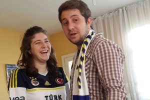 Dev dalgalarda boğuldu