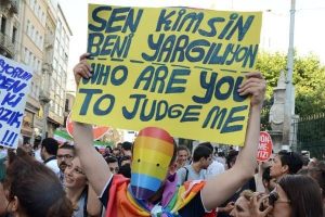İstiklal Caddesi'nde  LGBTİ y&uuml;r&uuml;y&uuml;ş&uuml;