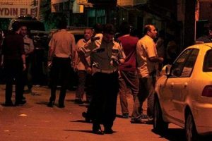 Emekli polis dehşet sa&ccedil;tı!
