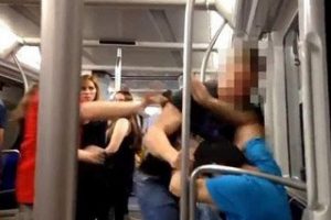 Barcelona metrosunda ırk&ccedil;ı saldırı
