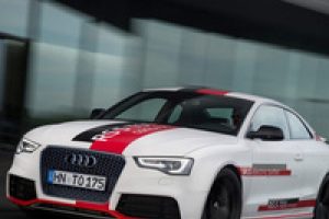 100 km'de 5,3 litre yakıt t&uuml;ketiyor