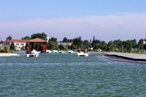K&uuml;lt&uuml;rpark Nil&uuml;ferlerle s&uuml;sleniyor