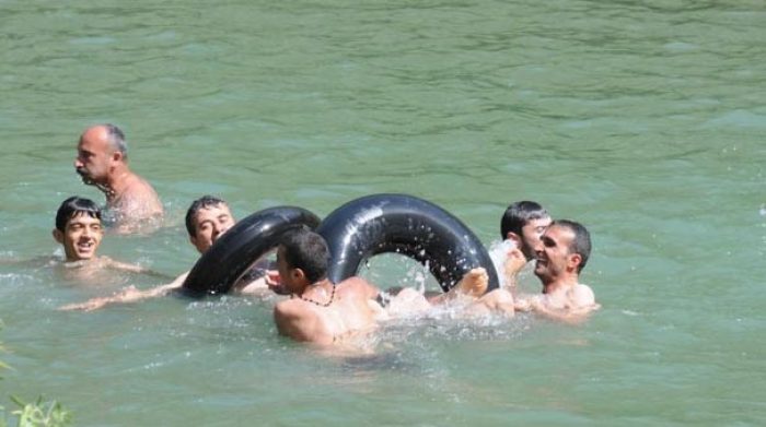 Kato eteğinde serinliyorlar: Havuz yapın