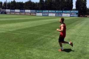 Arkadaşları tatilde, Aydın Yılmaz mesaide