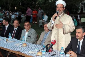 Soma'da T&uuml;rk Diyanet Vakfı iftarı