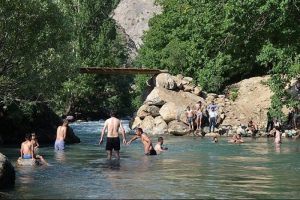 &Ccedil;atışma b&ouml;lgesi halk plajı oldu