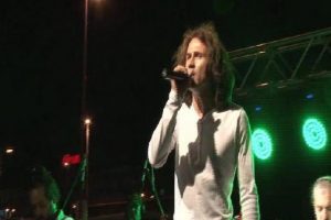 'Rock'&ccedil;ı İmam'dan İstanbul'da ilk konser