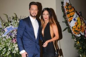En fit &ccedil;ift Murat Boz ve Eliz Saku&ccedil;oğlu...