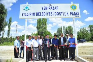 Kardeş belediye Yenipazar'a park