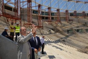 Yeni stadyumda &ccedil;alışmalar t&uuml;m hızıyla s&uuml;r&uuml;yor