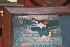 Eşini &ouml;ld&uuml;r&uuml;p sigara yaktı, polisi bekledi