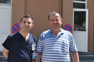 Ambulansla d&ouml;nerciye gidiyorlar haberine &ccedil;ifte kınama