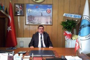 "&Ccedil;atı adayı değil, &ccedil;akı adayı destekliyorum" istifası
