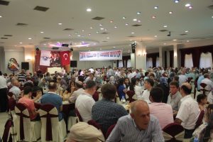 Eğridereliler'in geleneksel iftarında yoğun katılım