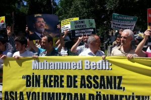 1. yıl d&ouml;n&uuml;m&uuml;nde Mısır darbesine protesto