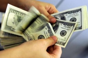 Dolar son bir haftanın en y&uuml;ksek seviyesinde!