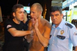 Rus turistlerin olaylı gecesi karakolda bitti