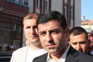 Cumhurbaşkanı adayı taziye ziyaretinde