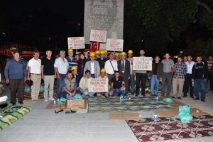 Eylem yapıp oru&ccedil; a&ccedil;tılar