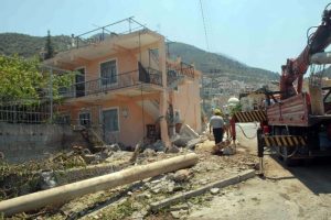 Uğursuz ev: 3 kaza, 4 &ouml;l&uuml;, 2 yaralı