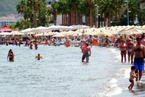 Marmaris kabuk değiştiriyor