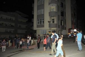 Evi ateşe verip ka&ccedil;tı
