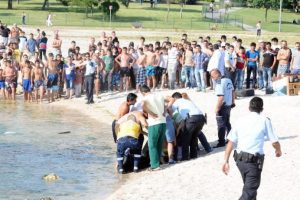 Binlerce kişinin g&ouml;zleri &ouml;n&uuml;nde can verdi
