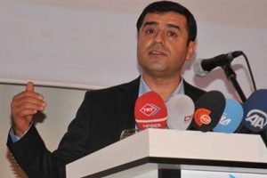 Demirtaş'tan Bah&ccedil;eli'ye eleştiri