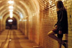 Polise escort kıza ilişki teklifi soruşturması