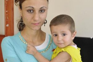 Asmin bebek yardım bekliyor